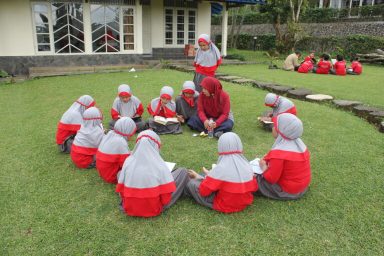 Belajar Sambil Bermain: Mengapa Pendidikan Anak Harus Menyenangkan
